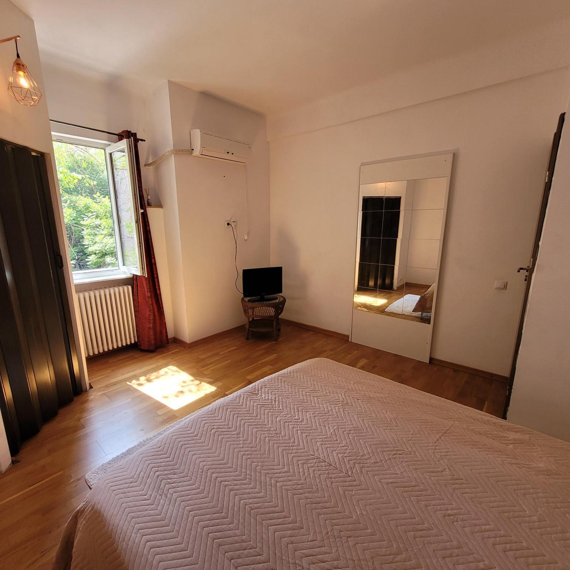 Anastasia Balcescu 4 Self Check In Code From 2pm Kitchen And Bedroom Apartament Bucureşti